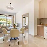 Sanders River Plaza شقة ليماسول