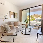 Sanders River Plaza * ليماسول
