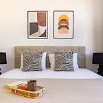 Sanders River Plaza شقة ليماسول