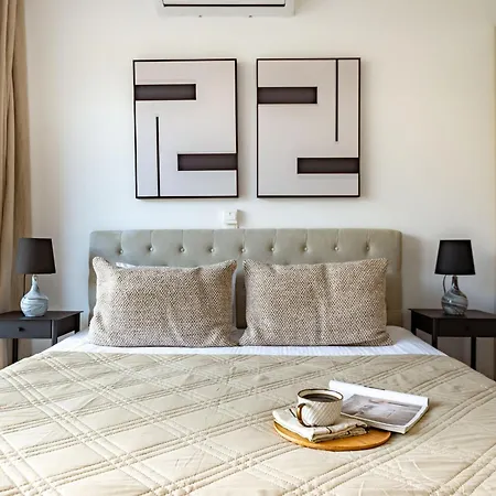 Sanders River Plaza Apartament