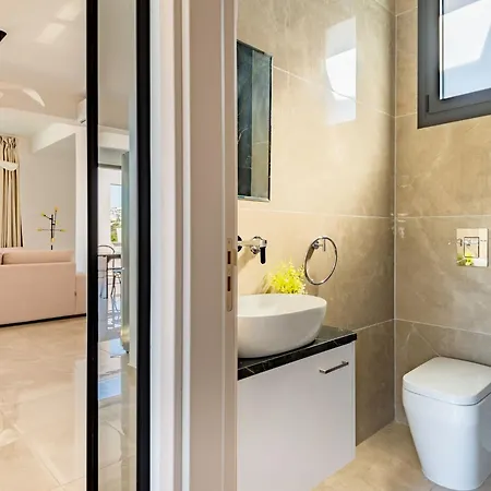 Sanders River Plaza *