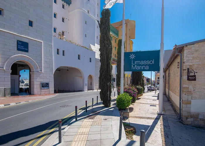 Sanders River Plaza * Λεμεσός