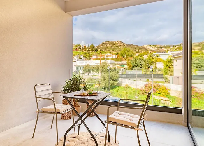 Sanders River Plaza * リマソール