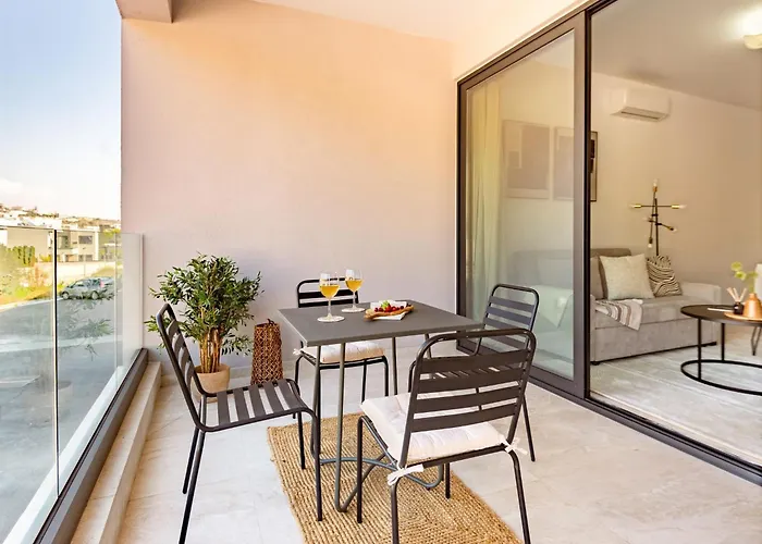 Sanders River Plaza Apartamento