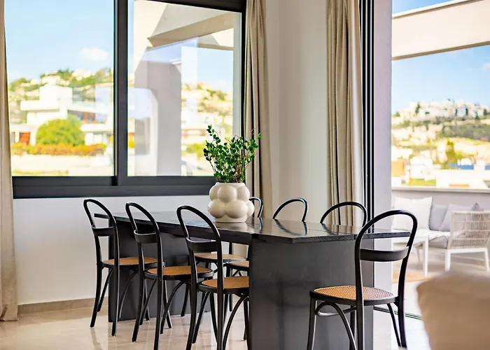 Sanders River Plaza *